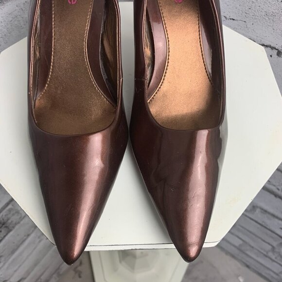 Connie Brown Patent Faux Leather Pointy Toe Pump High Heel Shoes - Picture 4 of 10